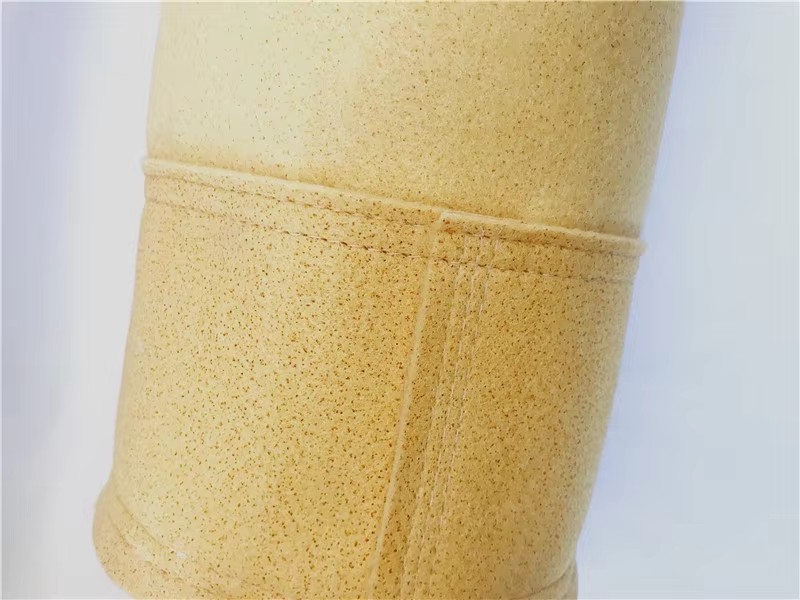 如何選擇適合（hé）鑄造廠的耐高溫布袋（dài）除塵器？